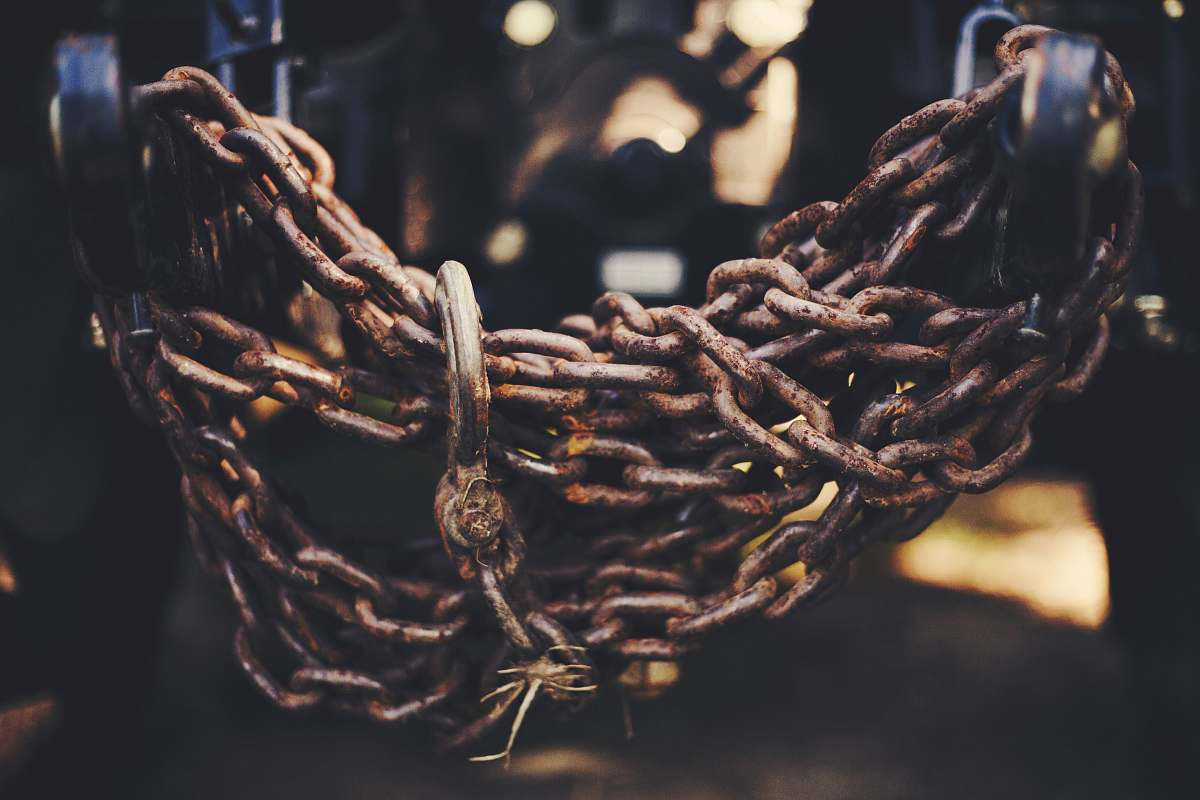rust close up photo of brown metal chain shapleigh